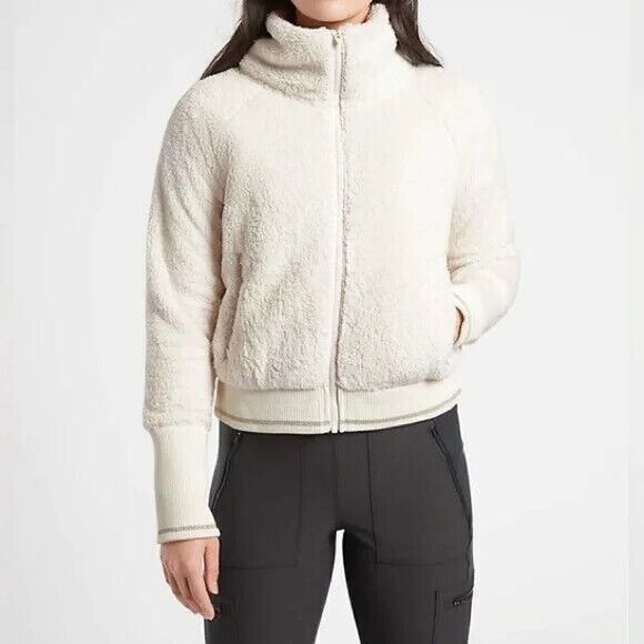 ATHLETA TUGGA Ivory White Sherpa Fleece Full zip Cropped jacket size XS - Picture 1 of 6